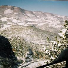 vista del contado innevato