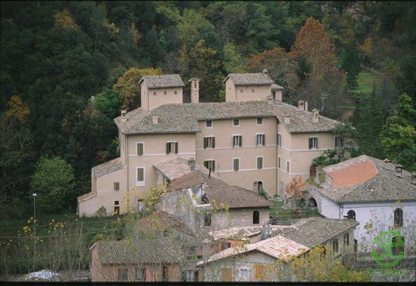 6-villa poli