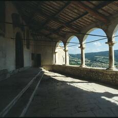 Norcia fraz. Campi Chiesa S.Andrea portico