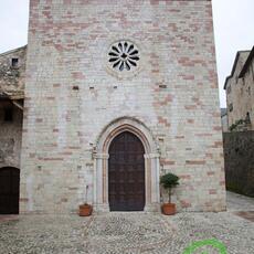 Chiesa di S. Maria - Vallo di Nera - Facciata - Romanico