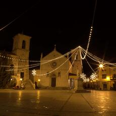 Falò Faoni Norcia festa ginestra piazza san benedetto