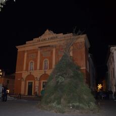 Falò Faoni Norcia festa ginestra piazza teatro