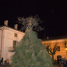Falò Faoni Norcia festa ginestra piazza teatro