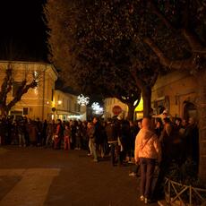 Falò Faoni Norcia festa ginestra piazza teatro accensione fuoco