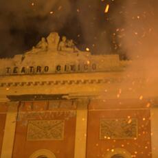 Falò Faoni Norcia festa ginestra piazza teatro accensione fuoco